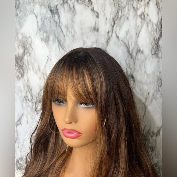 33 Inch Ombre Brown & Blonde wig with highlights with bangs - Picture 12 of 14